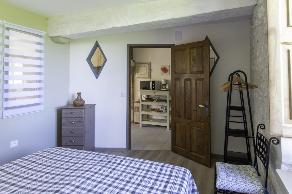chambre réez chaussée petit gite le Guimapé